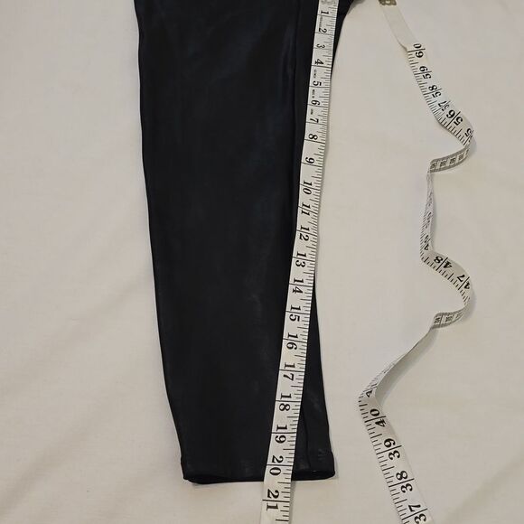 SPANX Active Tummy Shaping Cropped Leggings Size Large - Picture 5 of 7